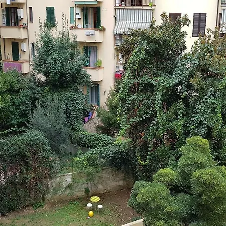 Leopoldo Apartment